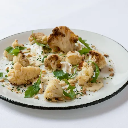 Dolce Brussels 4*